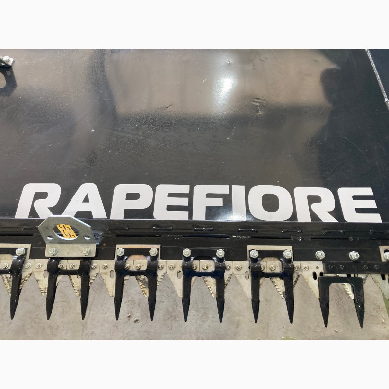 Фото 2. Ріпаковий стіл Sunfloro Rape Fiore з гідроприводом дільників 5-12м
