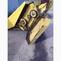 Комбайн New Holland 8050