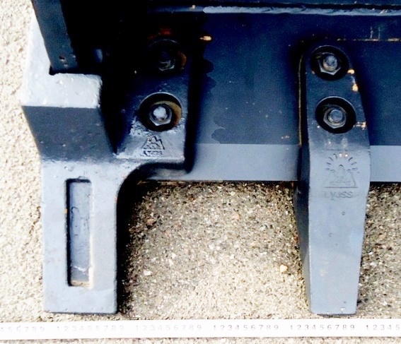 Фото 18. Литі металовироби, деталі і запчастини для тракторної та авто-бронетехніки
