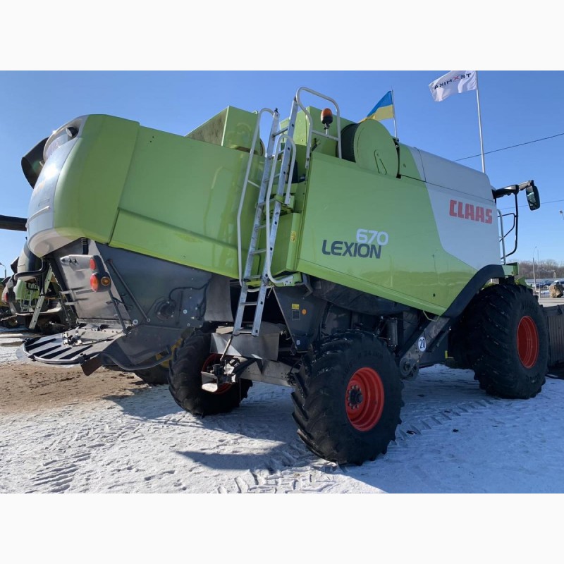 Фото 3. Комбайн Claas Lexion 670