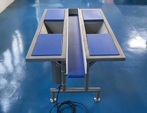 Фото 6. Інспекційний стіл з конвеєрною стрічкою STvega Inspection Table 6WP