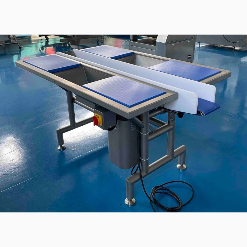 Фото 7. Інспекційний стіл з конвеєрною стрічкою STvega Inspection Table 6WP