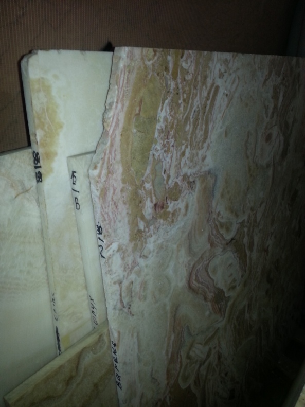 Фото 12. Мраморная плитка и слэбы оникса и мрамора для доброкачественной реставрации Вашего дома