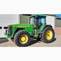 Трактор John Deere 8200